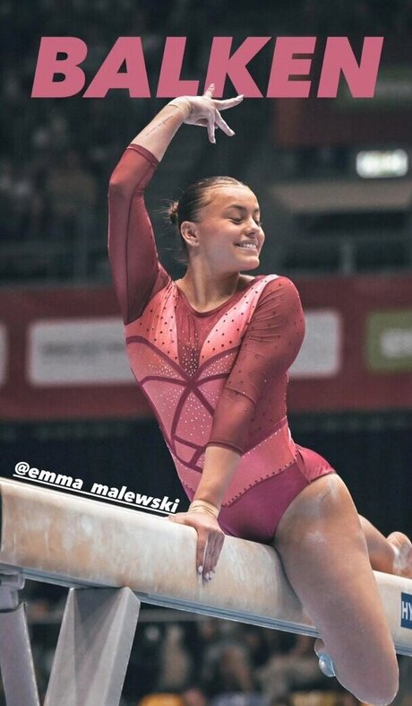 Emma Malewski nackt nette archiv