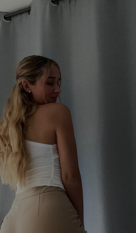 Wieke nackt porno galerien