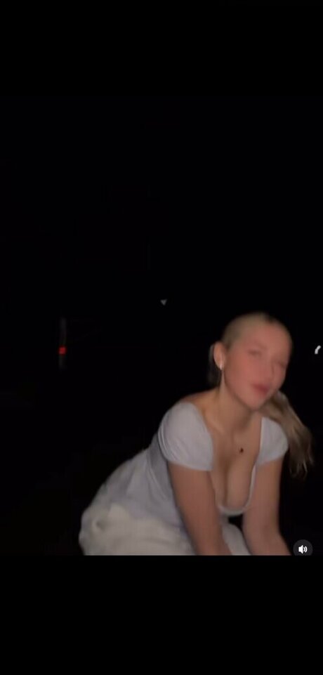 Wieke exklusive nackt galerien