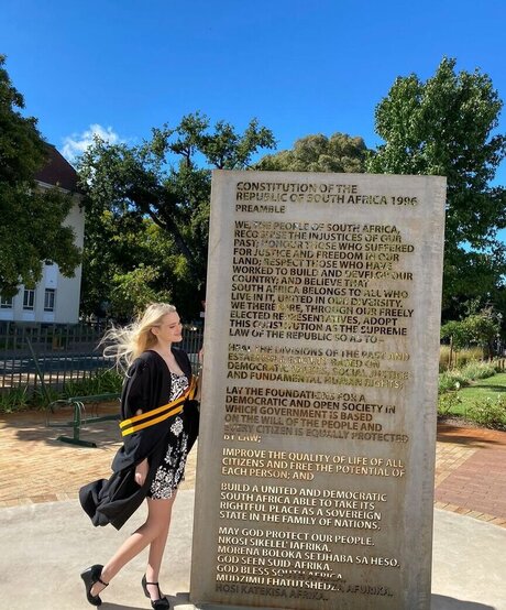 Thea Booysen hd pornostar bilder