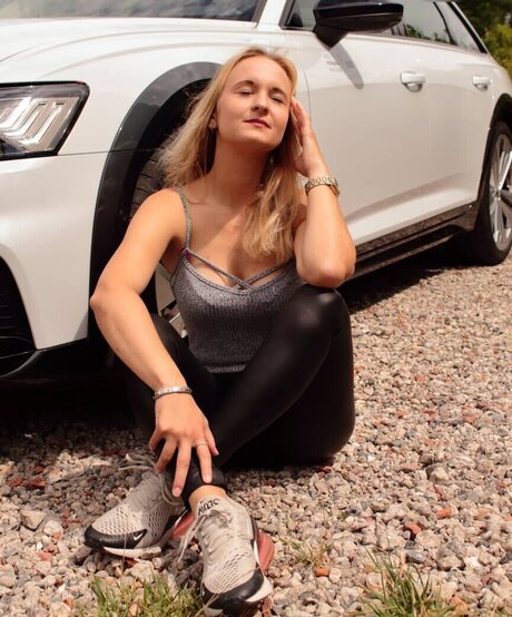 Michellegrsz 112 michelle erwachsene kunst bild