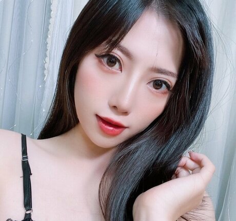 Momo Rose xxx exklusive archiv