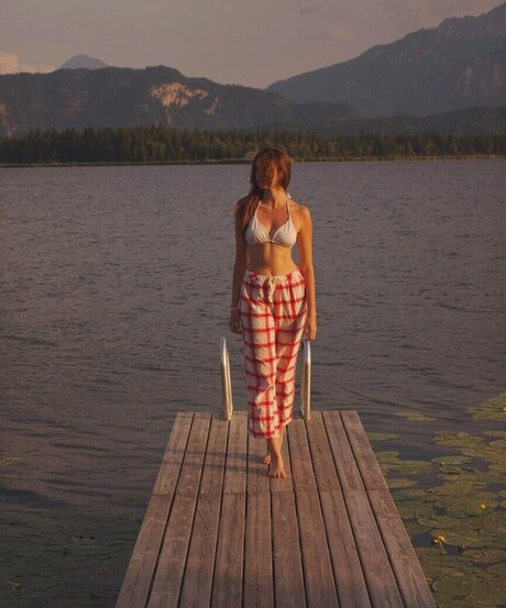 Yonca hübsche nackte galerie