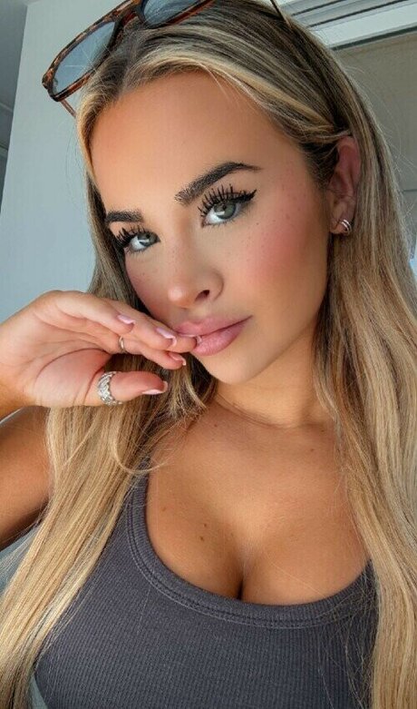 Emily Elizab3th beste pornostar bild