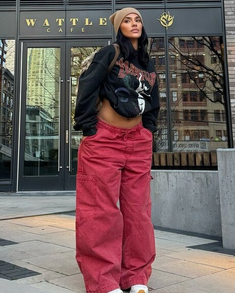 baddiejuu top nette bild