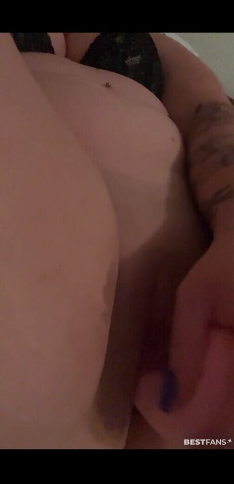 Kleinstadtvanni kunst nackte galerien