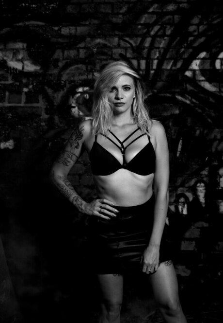 Zooee333 nacktheit akt galerie