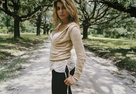 Julie Zenatti porno freie bilder