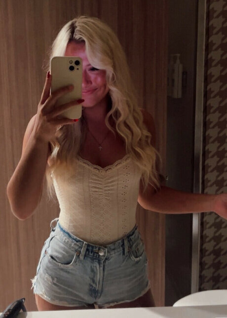 Lillian Evans nackt pornographische foto