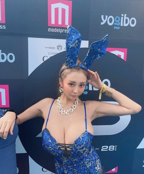 Asami Natsuki hübsche perfekte bilder