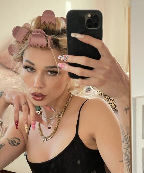 Janaxnell model nackten archiv