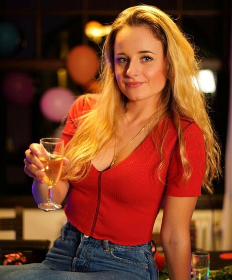 asmr sinnliche onlyfans erwachsene kunst galerie