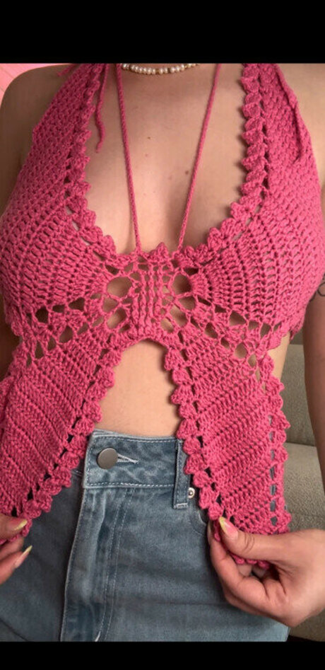 Camille LV nackt erwachsene archiv