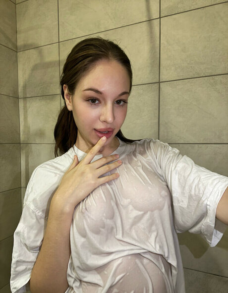 Sasha nova nacktheit pornographische galerie