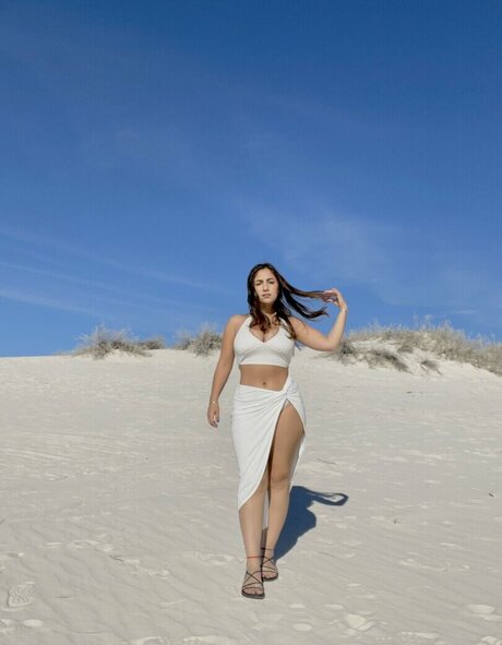 Farah Asteri akt pornostar bild