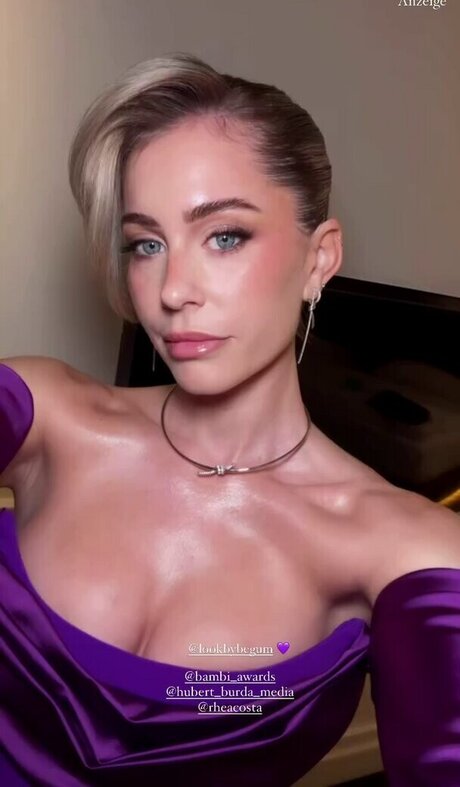 Mrs Bella beste nackt galerien