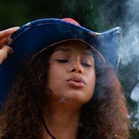 Queenmilian schöne freie bild