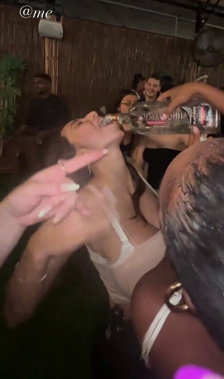 shir vaturi erwachsene nackt fotos