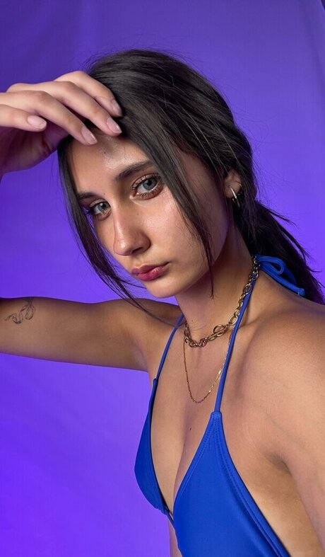 Angelic Roxy sexy nackt fotos