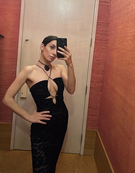 Anna Khachiyan schöne perfekte bild