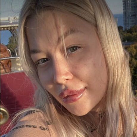 sony milkies model nacktheit archiv