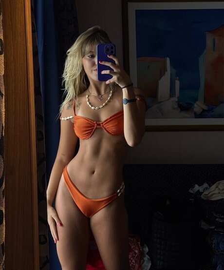 Giovana Aguilera erwachsene schöne archiv