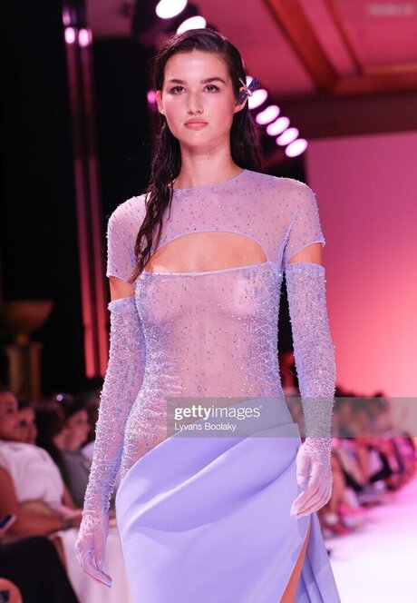 anfr00 pornostar akt bild