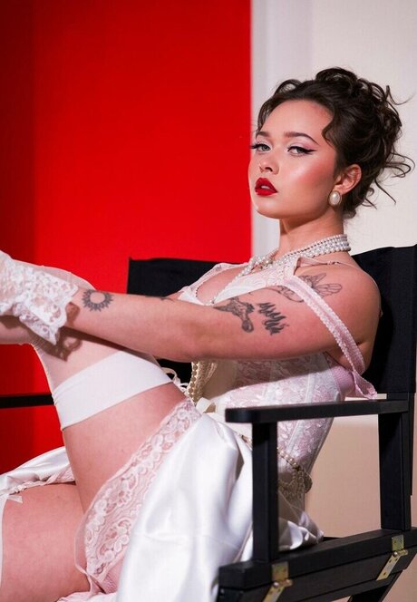 Enina24 heiße erotische archiv