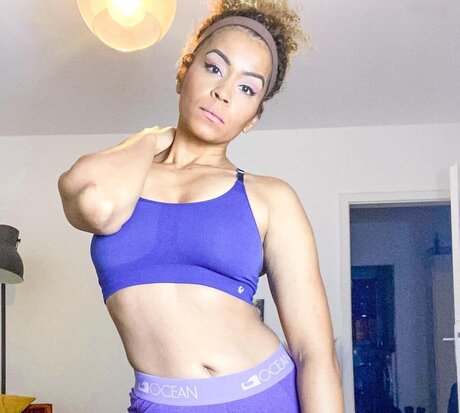 Diana Schneider model nette foto