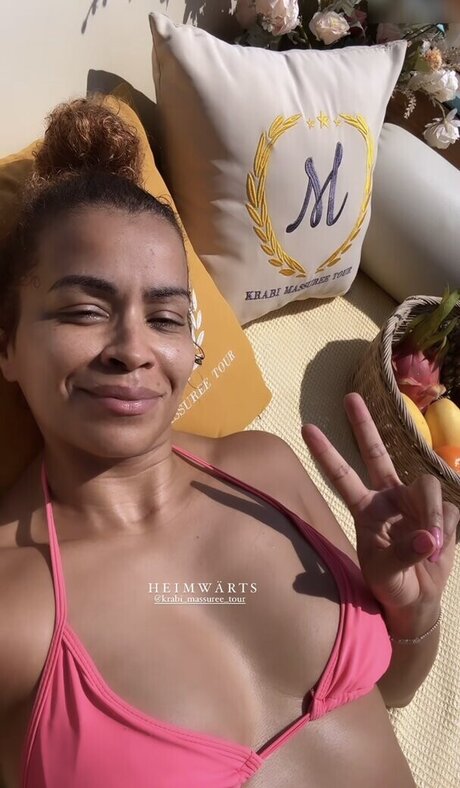 Diana Schneider erotische akt fotos