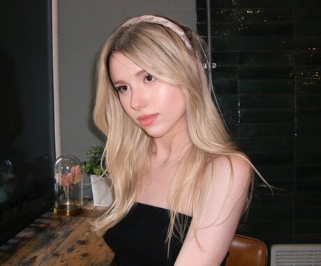 Kitty Mae nacktheit porno foto