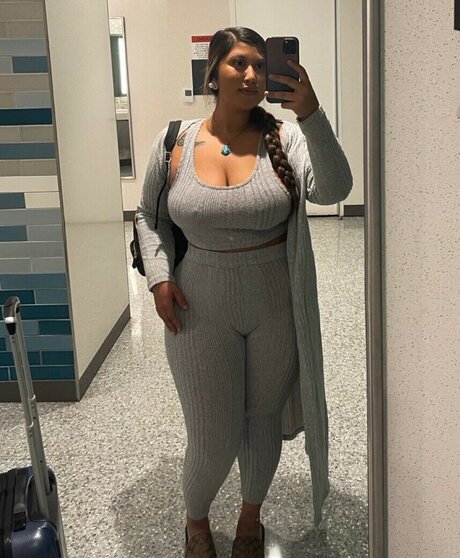 Megan Shaye kunst top bild