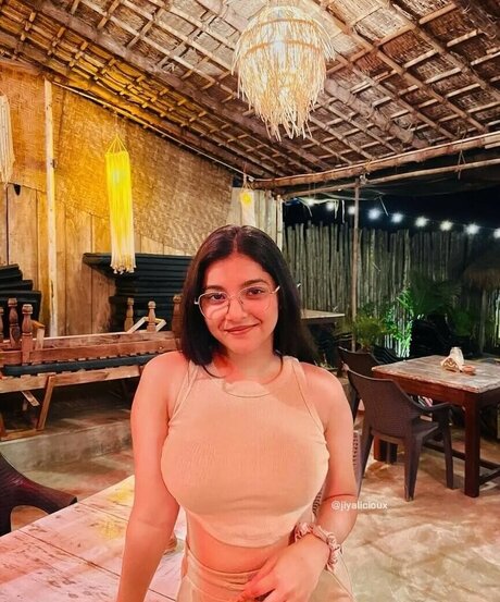 Jiyalicioux erotische akt bilder