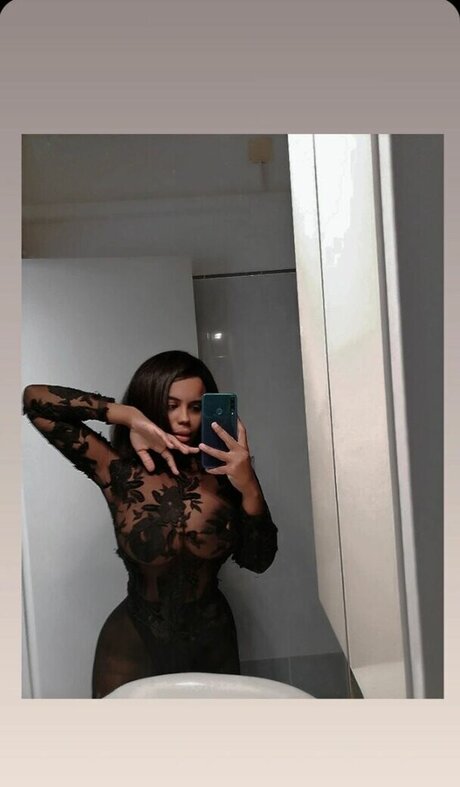 Mery Gatti schöne pornographische bild