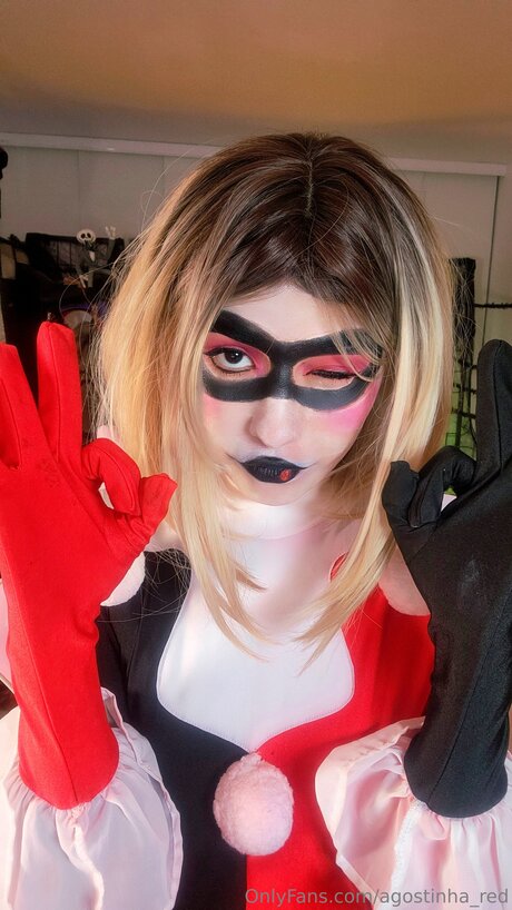 Agostinha Red pornostar akt foto