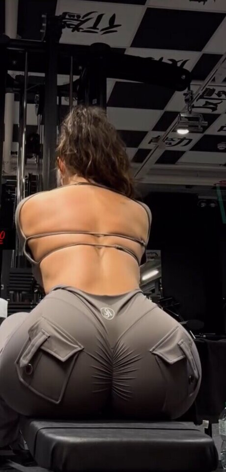 Lya Aylin erwachsene freie bilder