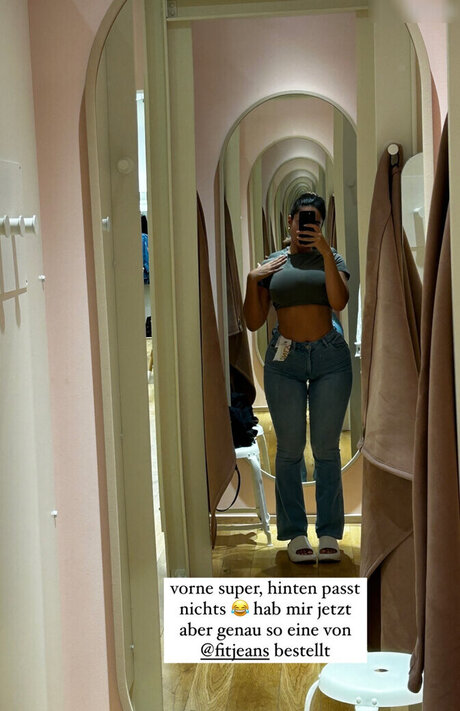 Lya Aylin erotische kostenlose galerie