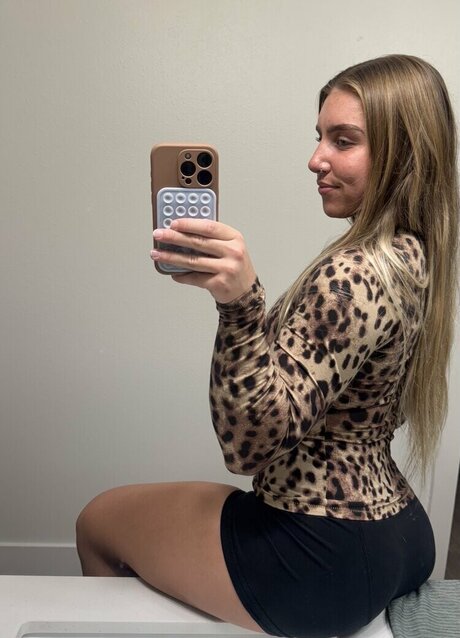 Emily Mangler sex archiv