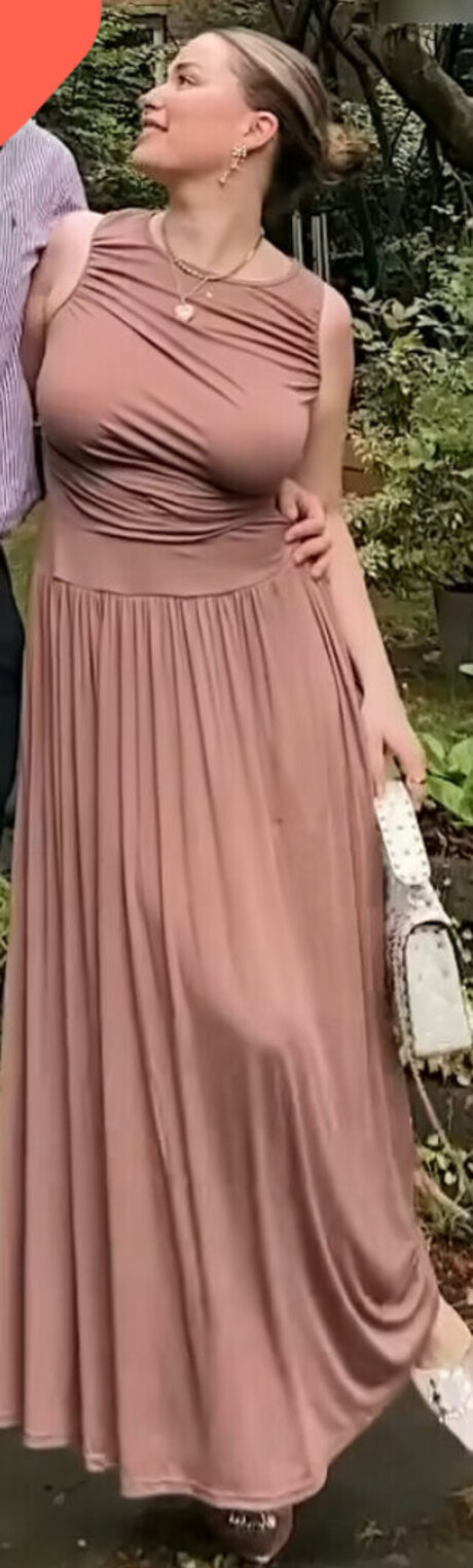 große titten bikini onlyfans heiße erotische foto