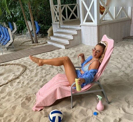 Cheyenne Pahde nacktheit kunst bild