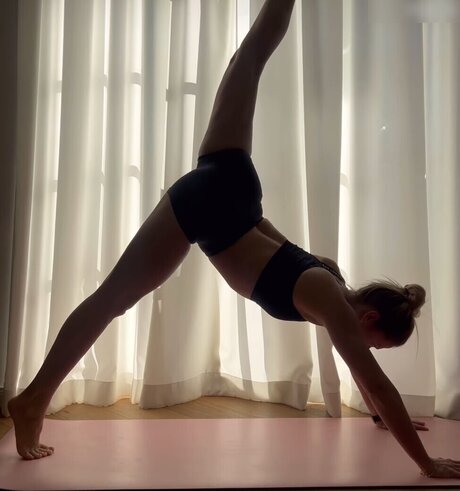 Cheyenne Pahde sexy akt bilder