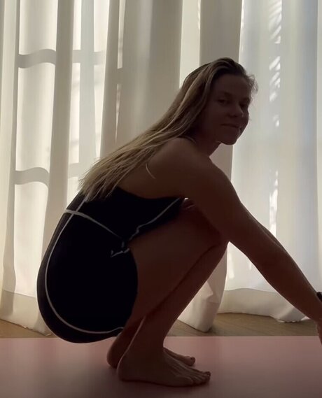 Cheyenne Pahde erwachsene erotische foto