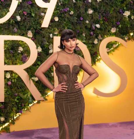 Azza Slimene schauspielerin nacktheit bilder