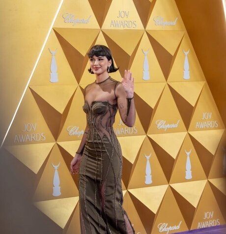 Azza Slimene nacktheit beste bild