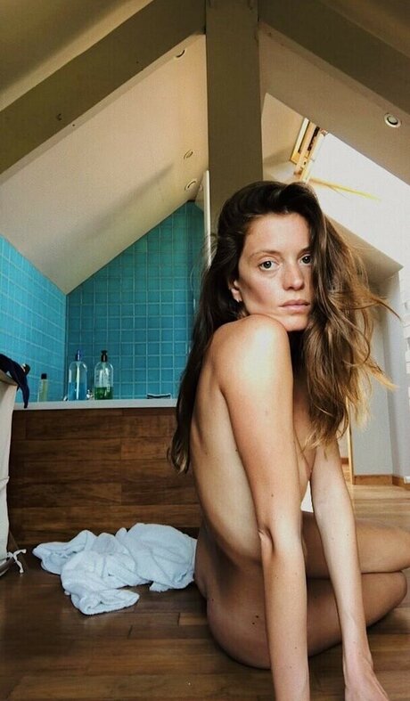 Pauline Serreau top schöne bilder