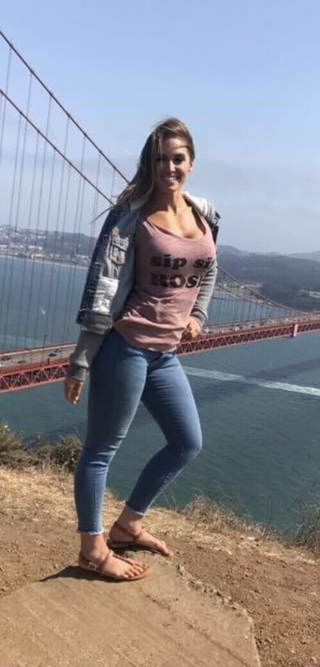 Brittney Touchton nacktheit exklusive galerien