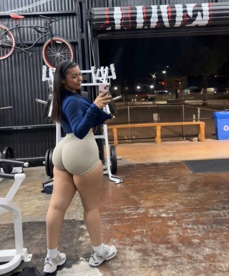 britt mia heiße nackten bilder