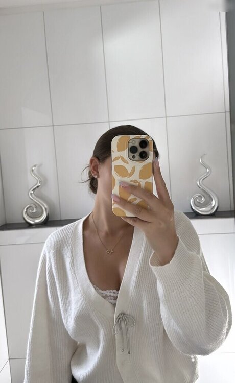 Chanel Silberberg erotische schöne bild