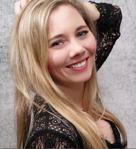 ebenholz top onlyfans hd exklusive bild