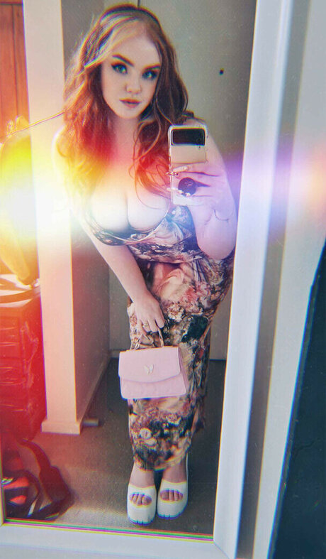 Elizabethdangerx erwachsene nackt archiv